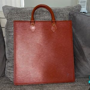 Louis Vuitton Epi Sac Plat!!